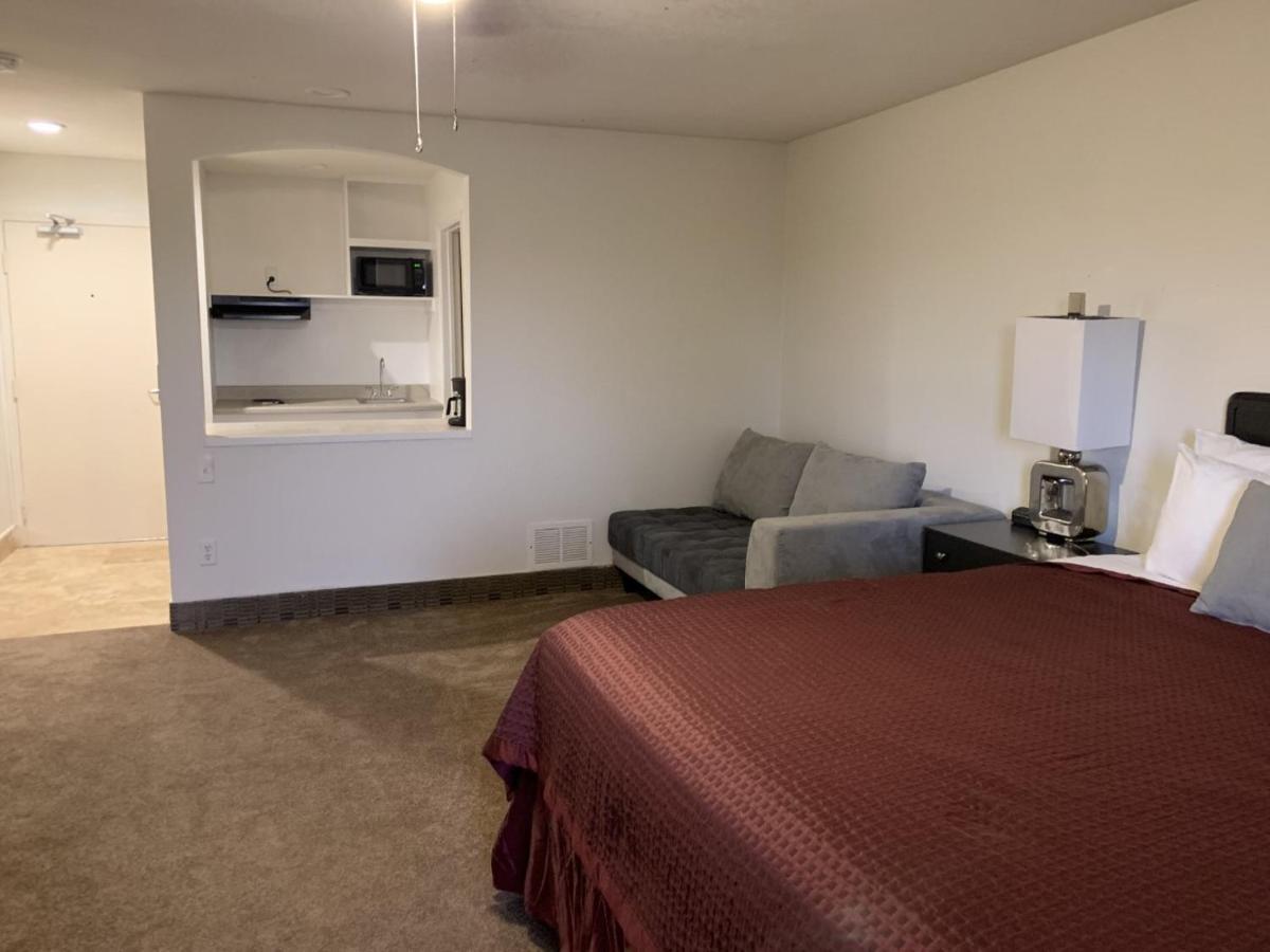 Ramada By Wyndham Holtville Exterior foto